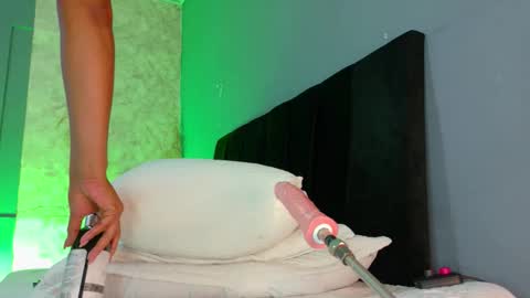 Snapshot of _gretta1 chatting on September 2025 09:20:01 PM Gretta online show from September 2025 09:20:01 PM