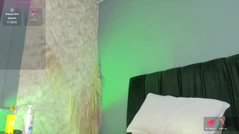 Snapshot of _gretta1 chatting on October 2025 08:08:01 PM Gretta online show from October 2025 08:08:01 PM