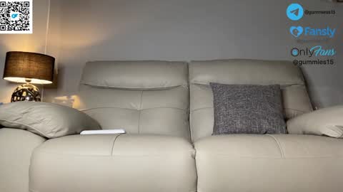 Snapshot of _gummies15 chatting on November 2025 02:02:01 AM sara online show from November 2025 02:02:01 AM