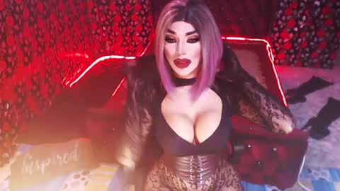 Snapshot of _hailyourqueenx chatting on December 2024 12:41:02 AM GoDDess  Chloe online show from December 2024 12:41:02 AM