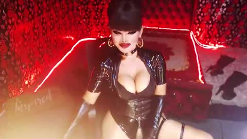 Snapshot of _hailyourqueenx chatting on December 2024 04:58:01 PM GoDDess  Chloe online show from December 2024 04:58:01 PM