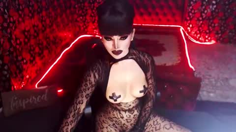 Snapshot of _hailyourqueenx chatting on January 2025 02:28:02 AM GoDDess  Chloe online show from January 2025 02:28:02 AM