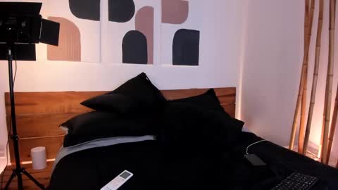 Hanna johnson online show from March 2025 02:39:02 AM