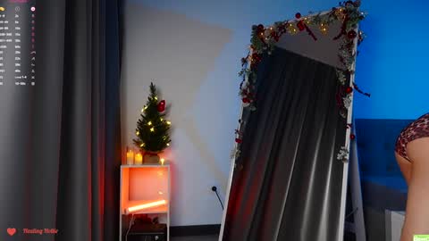 Snapshot of _healing_hottie_ chatting on December 2024 12:27:02 PM Veronica online show from December 2024 12:27:02 PM