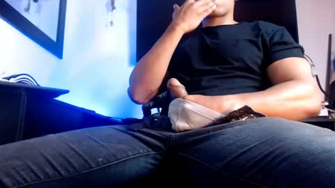 Snapshot of _heracles1 chatting on February 2025 02:21:01 PM Heracles online show from February 2025 02:21:01 PM