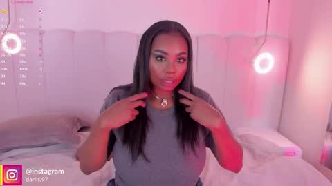 Snapshot of _huge_boobs_ebony chatting on November 2025 08:07:01 PM Darlis online show from November 2025 08:07:01 PM