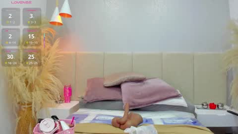 Snapshot of _huge_boobs_ebony chatting on November 2025 12:16:02 PM Darlis online show from November 2025 12:16:02 PM