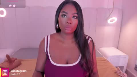 Snapshot of _huge_boobs_ebony chatting on February 2026 07:30:02 PM Darlis online show from February 2026 07:30:02 PM