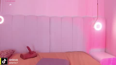 Snapshot of _huge_boobs_ebony chatting on February 2026 08:03:02 PM Darlis online show from February 2026 08:03:02 PM