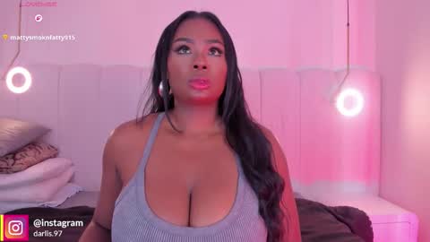 Snapshot of _huge_boobs_ebony chatting on February 2026 08:37:02 PM Darlis online show from February 2026 08:37:02 PM