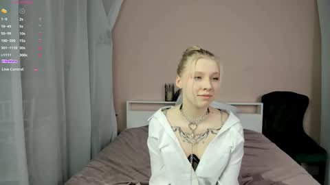 Daisy online show from December 2025 07:03:01 AM