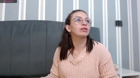 Snapshot of _isaabellaa chatting on January 2025 02:14:02 PM Isa online show from January 2025 02:14:02 PM