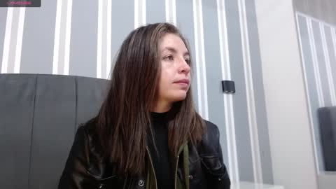 Snapshot of _isaabellaa chatting on January 2025 11:21:02 AM Isa online show from January 2025 11:21:02 AM