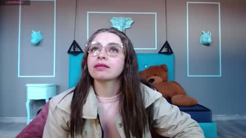 Snapshot of _isaabellaa chatting on September 2025 12:07:02 PM Isa online show from September 2025 12:07:02 PM