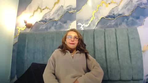 Snapshot of _isaabellaa chatting on October 2025 03:46:02 PM Isa online show from October 2025 03:46:02 PM