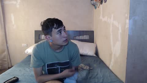 Melody liam online show from December 2024 04:42:01 PM