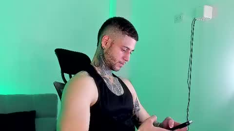 Snapshot of _jamesleandros chatting on July 2026 10:34:01 PM jeison online show from July 2026 10:34:01 PM