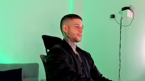 Snapshot of _jamesleandros chatting on July 2026 06:45:01 PM jeison online show from July 2026 06:45:01 PM