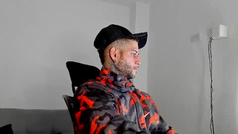 Snapshot of _jamesleandros chatting on July 2026 02:09:01 AM jeison online show from July 2026 02:09:01 AM
