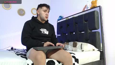 JHOSSUA  VALERIO online show from February 2026 10:57:02 PM