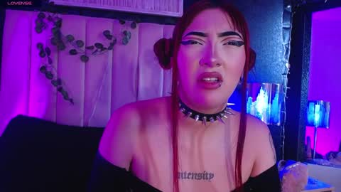 Snapshot of _johana18 chatting on December 2024 04:46:02 PM Mia online show from December 2024 04:46:02 PM