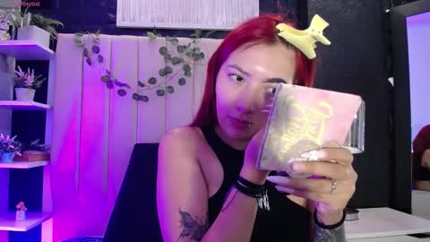 Snapshot of _johana18 chatting on January 2025 01:56:01 PM Mia online show from January 2025 01:56:01 PM