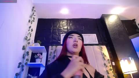 Snapshot of _johana18 chatting on January 2025 07:43:01 PM Mia online show from January 2025 07:43:01 PM