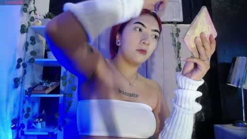 Snapshot of _johana18 chatting on January 2025 01:02:01 PM Mia online show from January 2025 01:02:01 PM