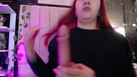 Snapshot of _johana18 chatting on February 2025 01:00:02 PM Mia online show from February 2025 01:00:02 PM