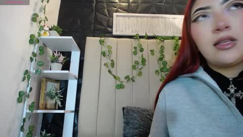 Snapshot of _johana18 chatting on February 2025 05:27:01 PM Mia online show from February 2025 05:27:01 PM