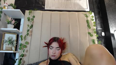 Snapshot of _johana18 chatting on February 2025 04:31:01 PM Mia online show from February 2025 04:31:01 PM