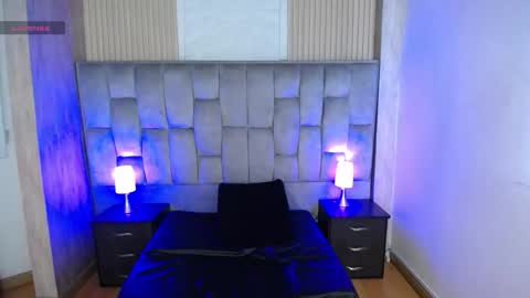 Snapshot of _johana18 chatting on October 2025 02:48:02 PM Mia online show from October 2025 02:48:02 PM