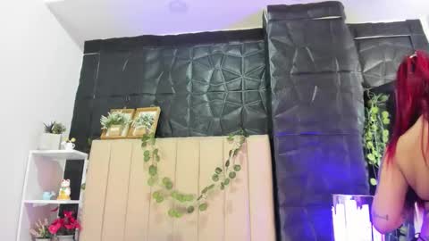 Snapshot of _johana18 chatting on December 2025 02:59:02 PM Mia online show from December 2025 02:59:02 PM