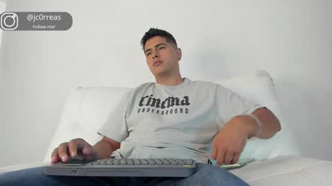 _juanes__ online show from December 2024 03:11:02 PM