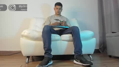 _juanes__ online show from January 2025 07:17:01 PM