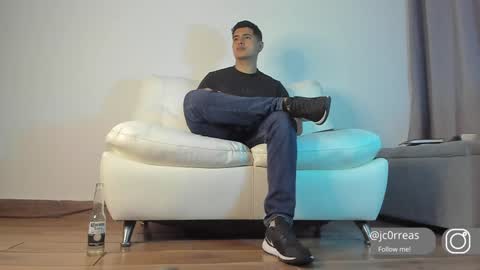 _juanes__ online show from January 2025 01:32:01 AM