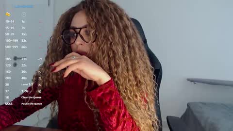 Snapshot of _just_a_queen_3 chatting on February 2026 09:09:02 AM _just_a_queen_3 online show from February 2026 09:09:02 AM