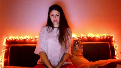 _just_a_simple_girl online show from October 2025 11:33:01 PM