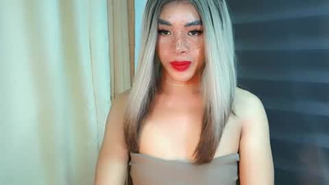 _karie_ online show from April 2026 11:31:01 PM