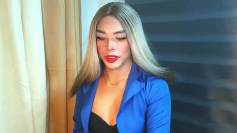Snapshot of _karie_ chatting on May 2026 05:40:02 PM _karie_ online show from May 2026 05:40:02 PM