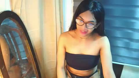 Snapshot of _karie_ chatting on May 2026 03:45:02 AM _karie_ online show from May 2026 03:45:02 AM