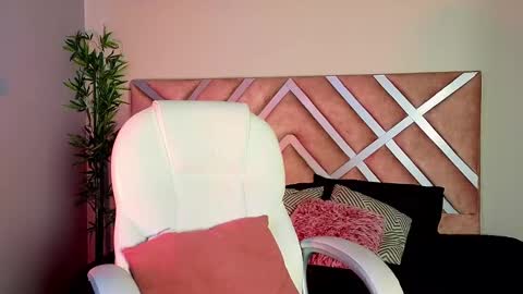 Snapshot of _kelly_hous36 chatting on February 2025 12:27:01 PM kelly online show from February 2025 12:27:01 PM