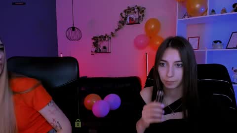 _kellykitten_ online show from April 2026 08:23:01 AM