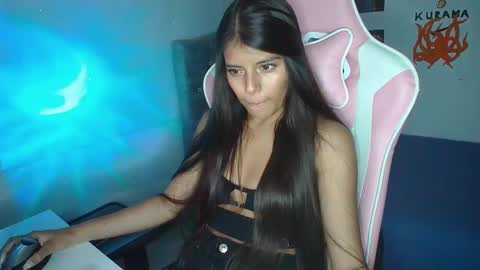 Snapshot of _kendall_jones chatting on January 2025 12:48:01 AM _kendall_jones online show from January 2025 12:48:01 AM