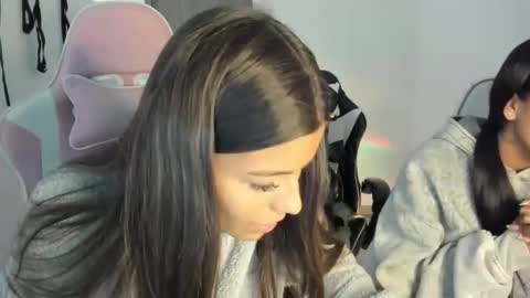 khloe sweet online show from February 2026 06:26:01 PM