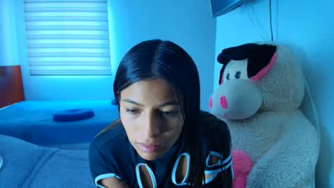 khloe sweet online show from April 2026 03:24:01 PM
