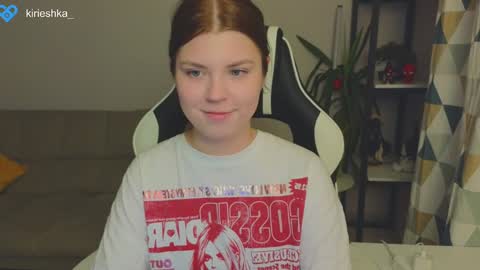 Snapshot of _kirieshka chatting on January 2025 06:17:01 PM Molly   Emily online show from January 2025 06:17:01 PM