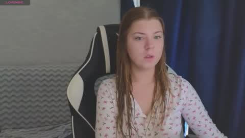 Snapshot of _kirieshka chatting on September 2025 09:56:01 AM Molly   Emily online show from September 2025 09:56:01 AM