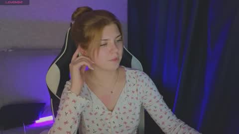 Snapshot of _kirieshka chatting on October 2025 06:41:01 PM Molly   Emily online show from October 2025 06:41:01 PM