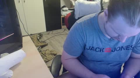 Snapshot of _kitsu_ chatting on December 2025 03:34:02 AM _kitsu_ online show from December 2025 03:34:02 AM